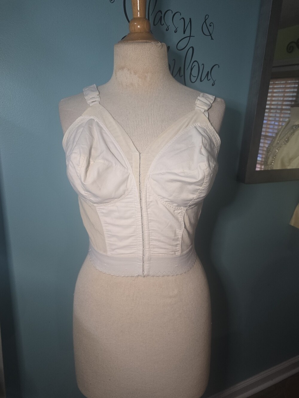 Exquisite Form Vintage Longline White Bustier Bullet Bra with Front Closure